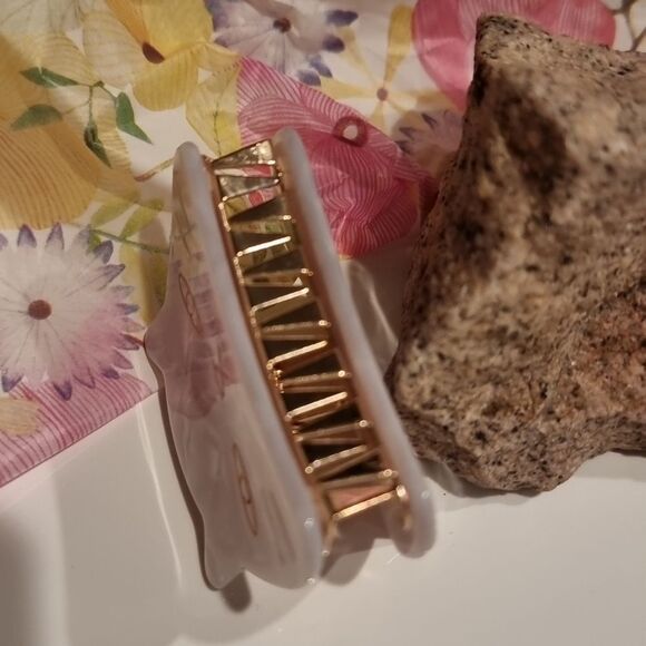 New FREE PEOPLE cat kitten hair claw clip - Picture 5 of 8